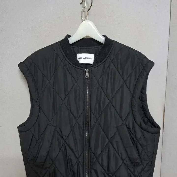 [BUNJANG] Karl Lagerfeld Quilted Padded Vest Jacket (Size 66) / 칼라거펠트 누빔패딩 조끼 점퍼 66  n1559