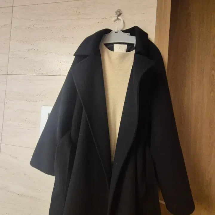 [BUNJANG] Handmade 100% Wool Black Belted Long Coat / 핸드메이드 울100  블랙 벨티드 롱 코트입니다