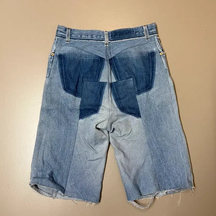 [BUNJANG] Vetements x Levi's Denim Shorts / S) 베트멍 리바이스 펨므 2018 데님 쇼츠