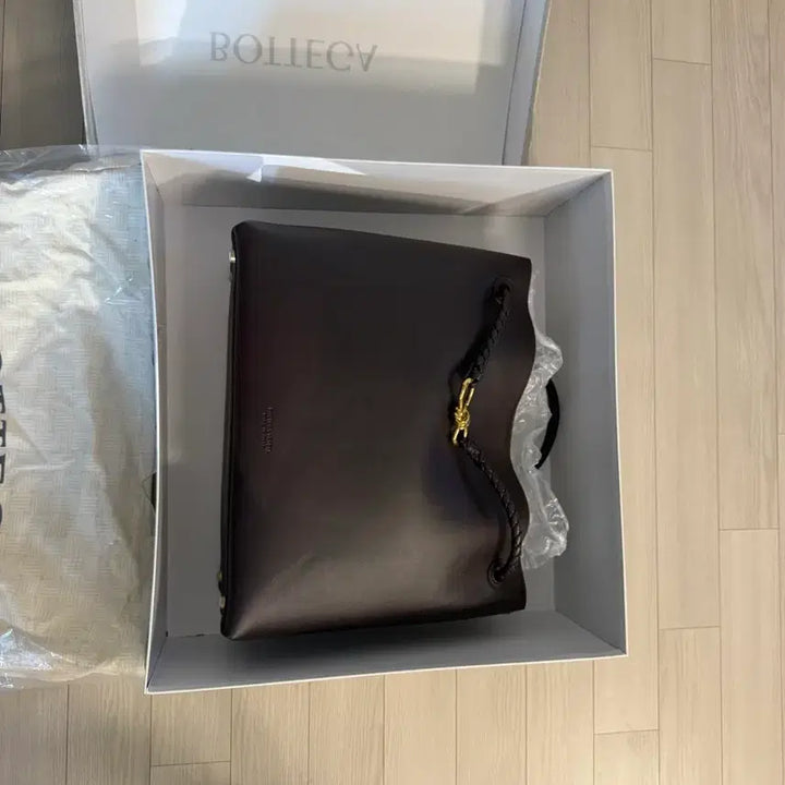 [BUNJANG] Bottega Veneta Andiamo Large Pondante Bag / [F] 보테가베네타 안디아모 라지 폰단테 새상품
