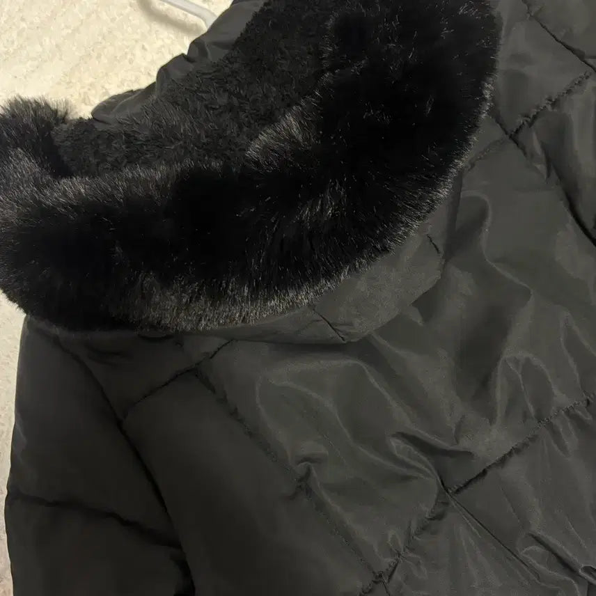 [BUNJANG] Black Fur Hooded Short Padded Jacket / 블랙 퍼 후드 숏패딩