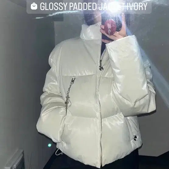 [BUNJANG] Yeel Leey Glossy Padded Jacket &amp; Cross Pendant Keyring / yeel leey 글로시 패디드 자켓 패딩+ 크로스 펜던트 키링 앤틱
