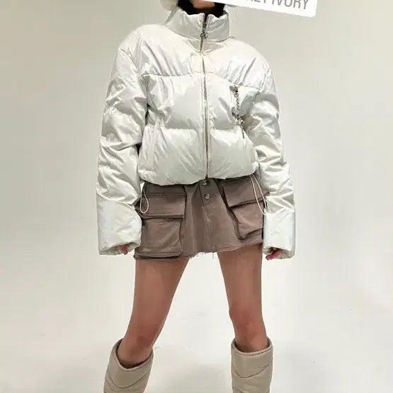 [BUNJANG] Yeel Leey Glossy Padded Jacket &amp; Cross Pendant Keyring / yeel leey 글로시 패디드 자켓 패딩+ 크로스 펜던트 키링 앤틱