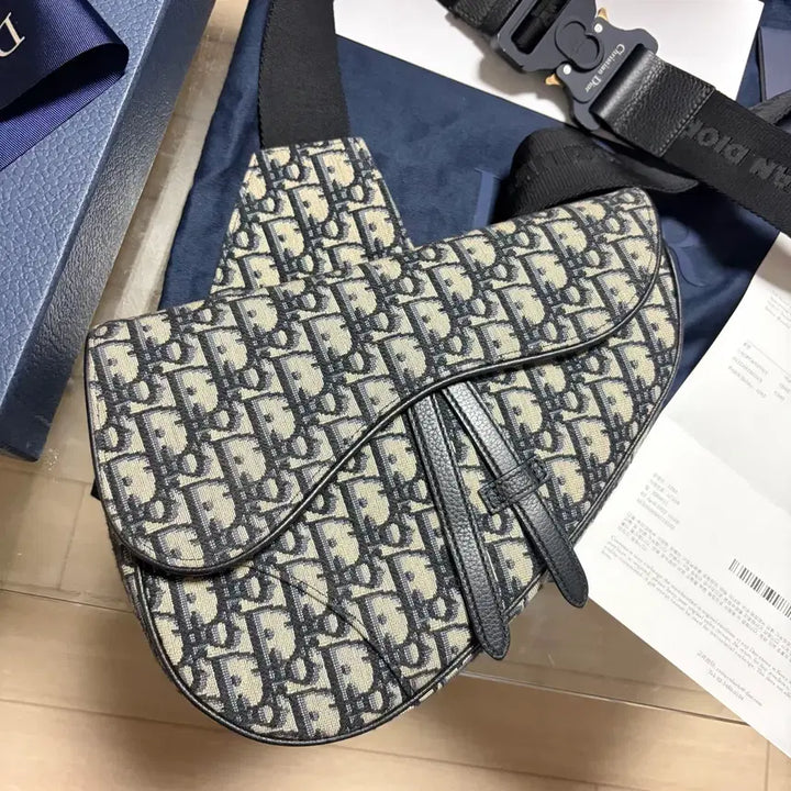 [BUNJANG] Dior Oblique Saddle Bag (Full Package) / 상태A {인보이스 포함 풀구성}디올 오블리크 새들백