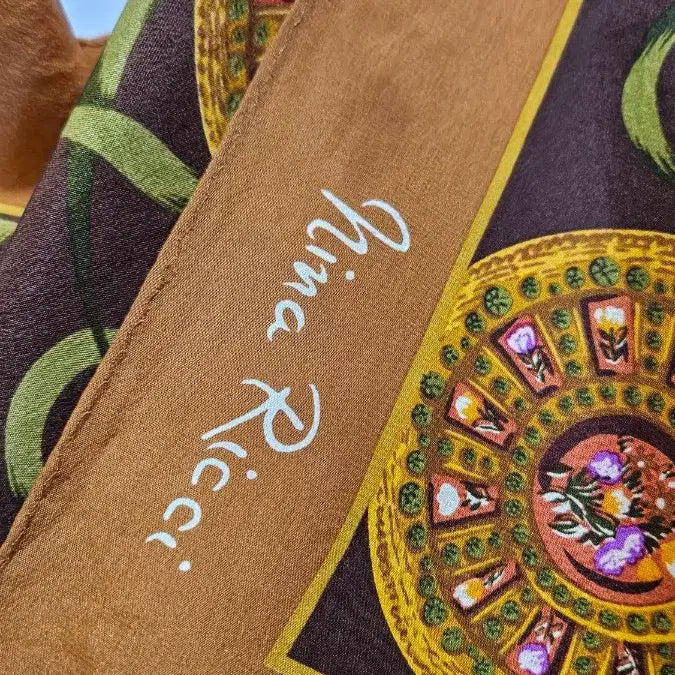 [BUNJANG] Nina Ricci Silk Scarf / 니나리찌 천연실크100 사각스카프