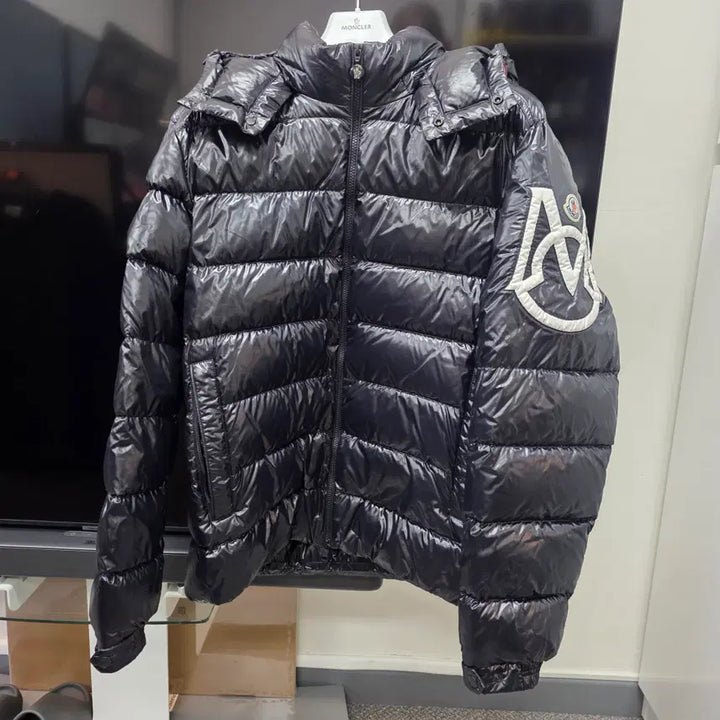 [BUNJANG] Moncler Salux Padded Jacket / [사이즈6 실착용3회] 몽클레어 살룩스 패딩 택 포함
