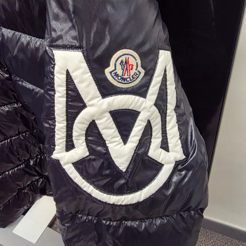 [BUNJANG] Moncler Salux Padded Jacket / [사이즈6 실착용3회] 몽클레어 살룩스 패딩 택 포함