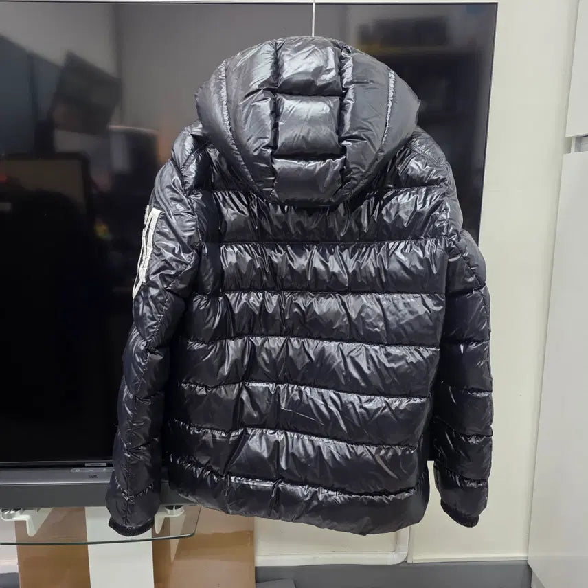 [BUNJANG] Moncler Salux Padded Jacket / [사이즈6 실착용3회] 몽클레어 살룩스 패딩 택 포함