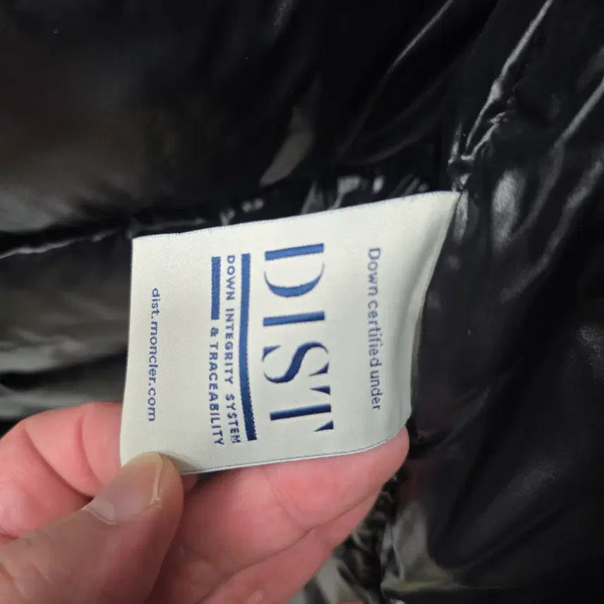 [BUNJANG] Moncler Salux Padded Jacket / [사이즈6 실착용3회] 몽클레어 살룩스 패딩 택 포함