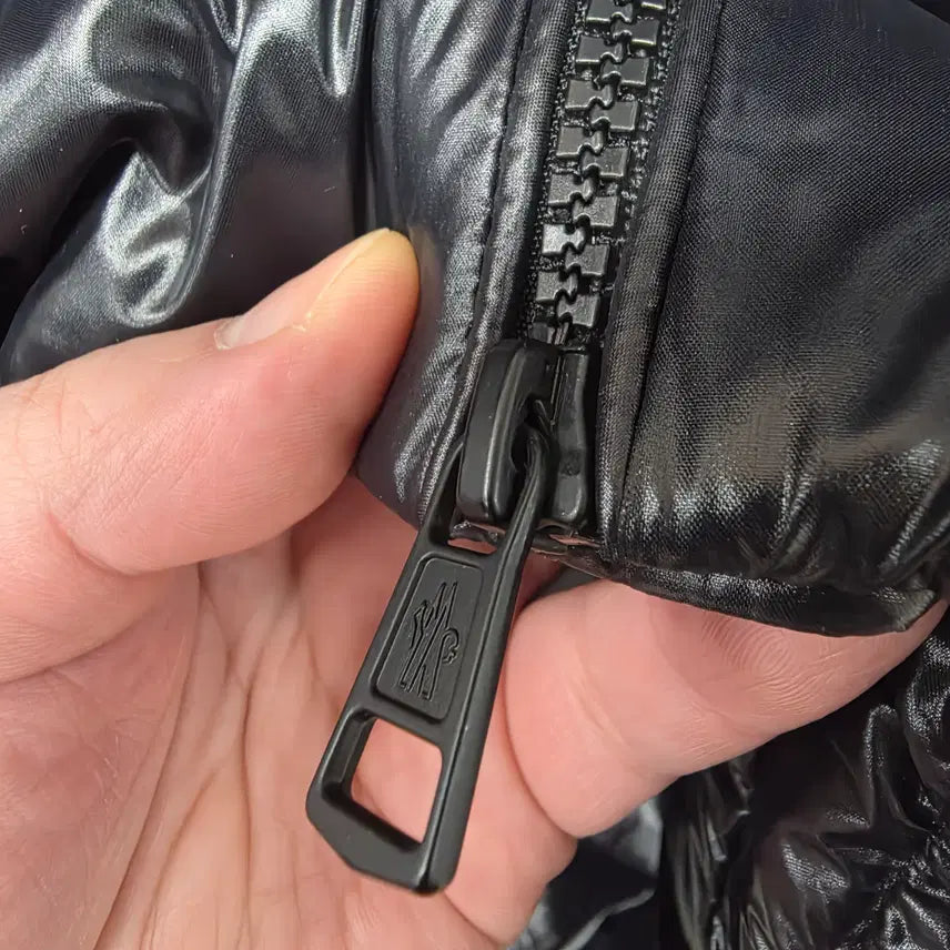 [BUNJANG] Moncler Salux Padded Jacket / [사이즈6 실착용3회] 몽클레어 살룩스 패딩 택 포함