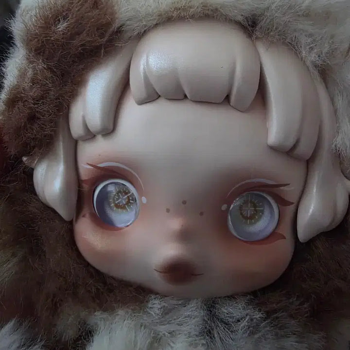 [BUNJANG] Pop Mart Skullpanda Figure / 정품 팝마트 전력질주 스컬판다.실사.