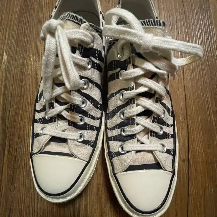 [BUNJANG] 255 Archive Zebra Print Sneakers / 255 척 로우 아카이브 프린트 지브라 블랙