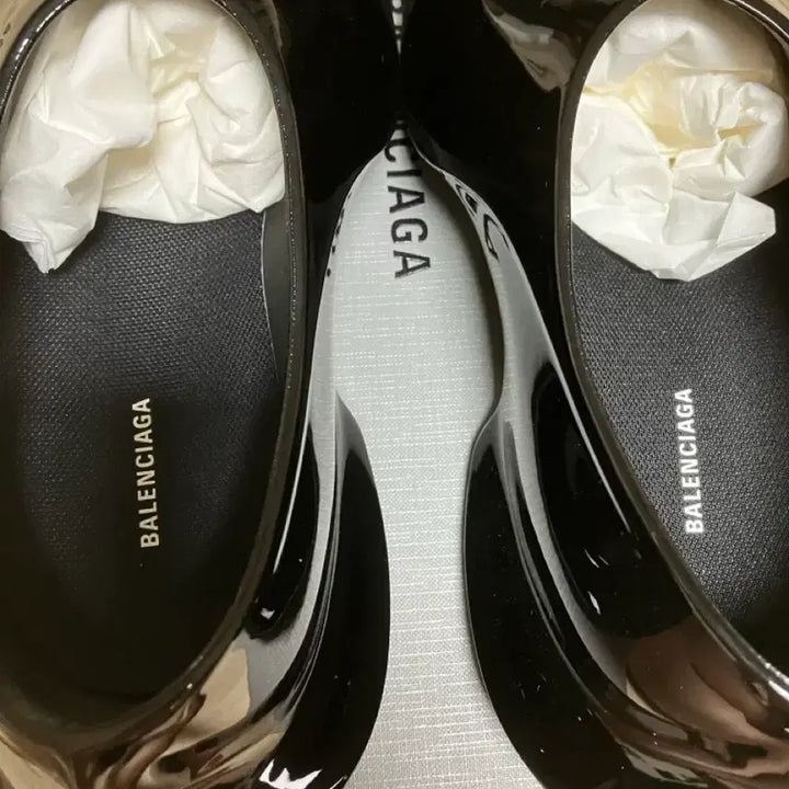 [SOLD OUT] 발렌시아가 스페이스 슈 유광 40