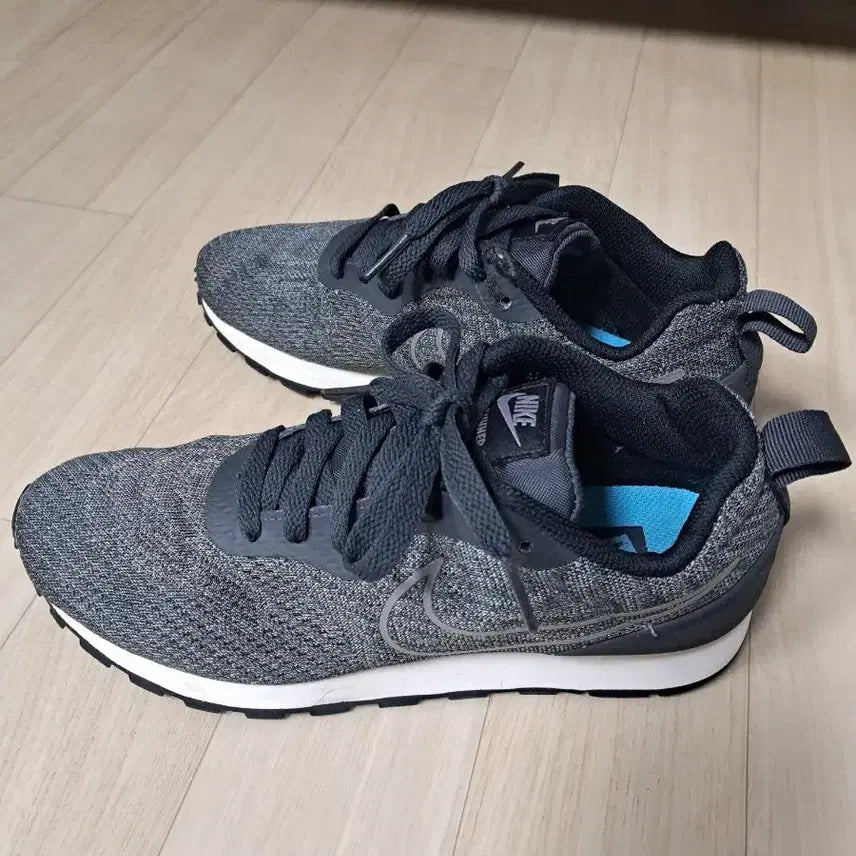 [BUNJANG] Nike Modern Runner 2 Engineered Running Shoes (235) / 나이키 모던 러너 2 엔지니어 런닝화. 사이즈 235