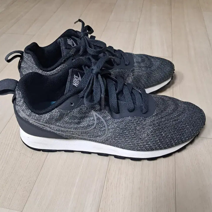 [BUNJANG] Nike Modern Runner 2 Engineered Running Shoes (235) / 나이키 모던 러너 2 엔지니어 런닝화. 사이즈 235