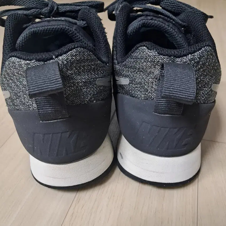 [BUNJANG] Nike Modern Runner 2 Engineered Running Shoes (235) / 나이키 모던 러너 2 엔지니어 런닝화. 사이즈 235