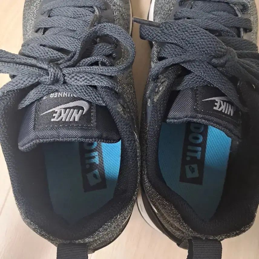 [BUNJANG] Nike Modern Runner 2 Engineered Running Shoes (235) / 나이키 모던 러너 2 엔지니어 런닝화. 사이즈 235