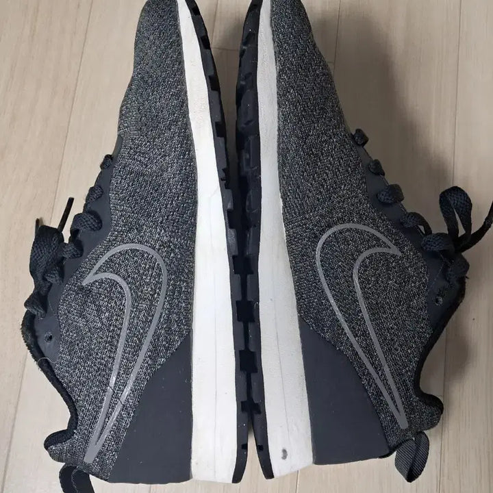 [BUNJANG] Nike Modern Runner 2 Engineered Running Shoes (235) / 나이키 모던 러너 2 엔지니어 런닝화. 사이즈 235