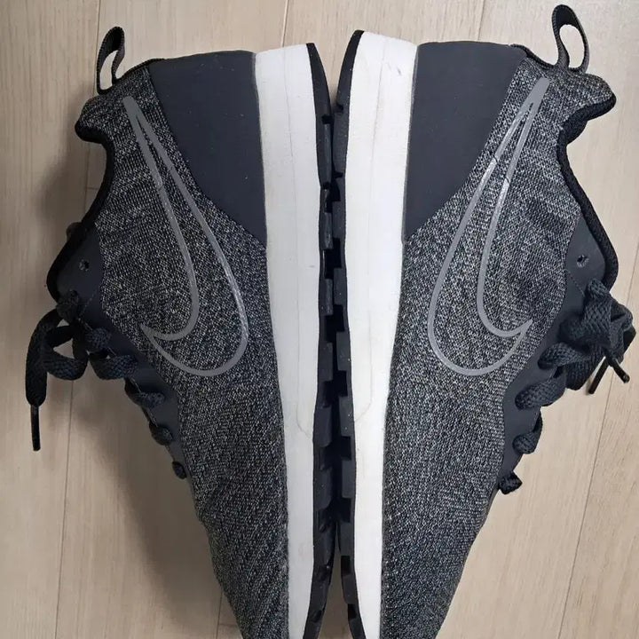 [BUNJANG] Nike Modern Runner 2 Engineered Running Shoes (235) / 나이키 모던 러너 2 엔지니어 런닝화. 사이즈 235