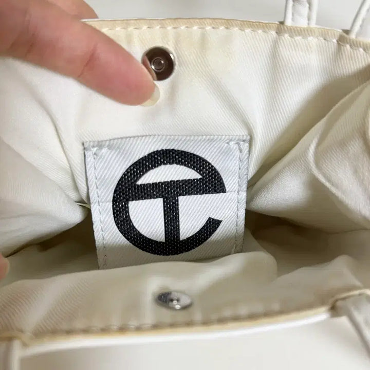 [BUNJANG] Telfar Small Bag White Crossbody / 텔파 스몰 가방 (화이트) 크로스백
