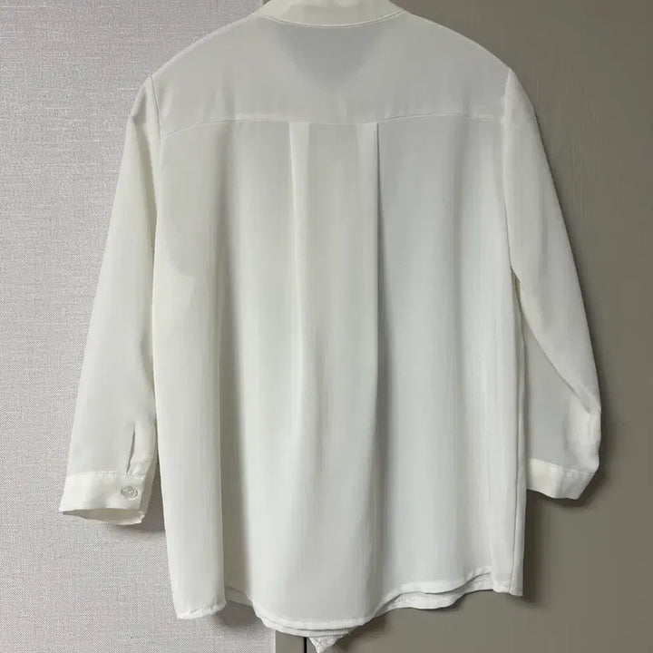 [BUNJANG] White Frill Tie Blouse / 새상품 화이트 프릴 타이 블라우스