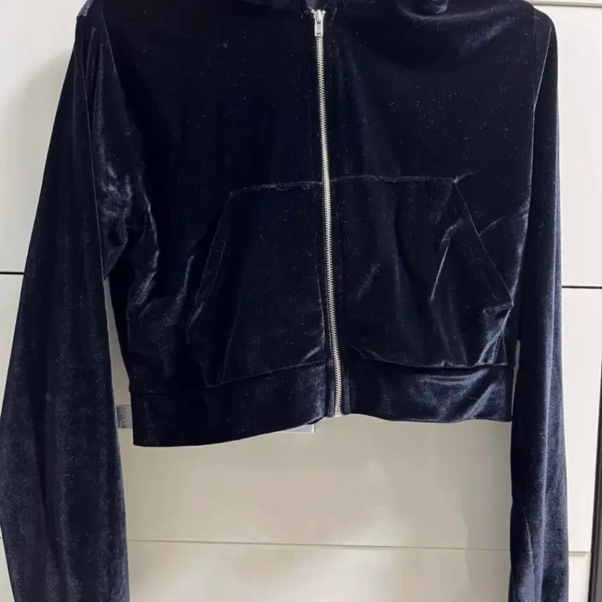 [BUNJANG] Gram Black Velvet Tracksuit Set / 그램 블랙 벨벳 츄리닝 세트