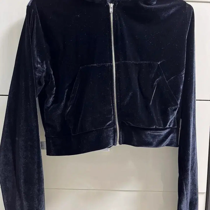 [BUNJANG] Gram Black Velvet Tracksuit Set / 그램 블랙 벨벳 츄리닝 세트