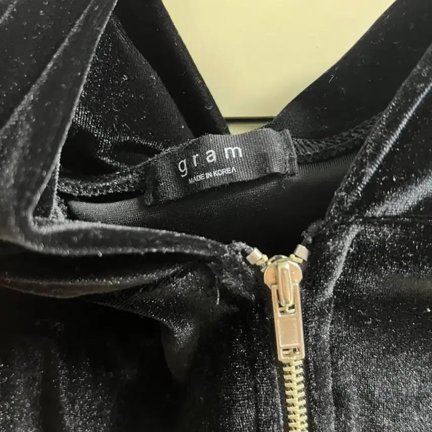 [BUNJANG] Gram Black Velvet Tracksuit Set / 그램 블랙 벨벳 츄리닝 세트
