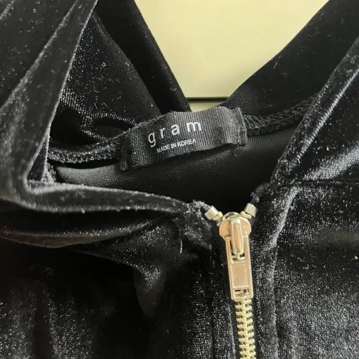 [BUNJANG] Gram Black Velvet Tracksuit Set / 그램 블랙 벨벳 츄리닝 세트