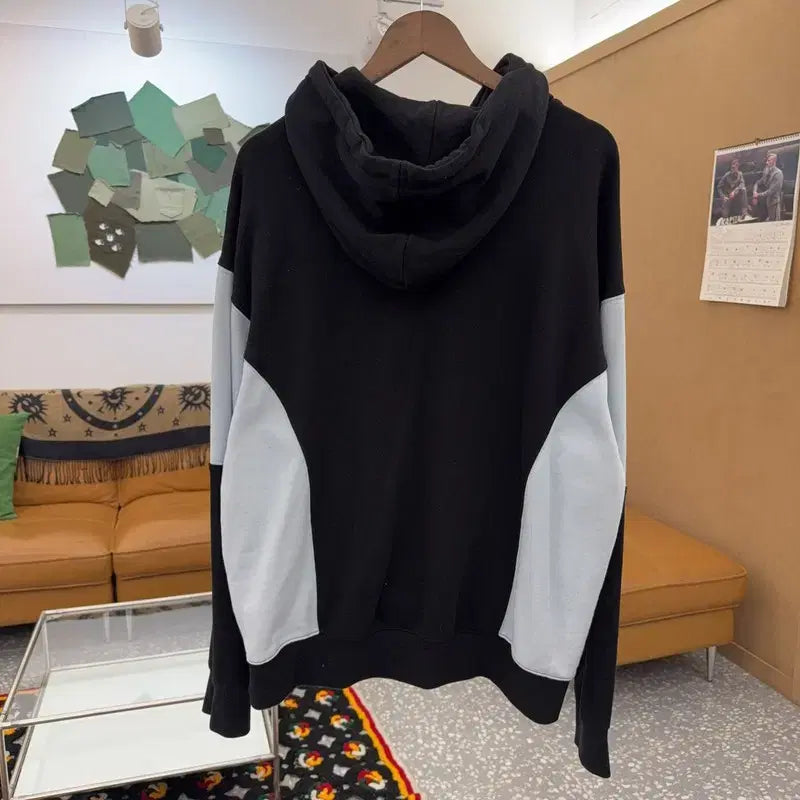 [BUNJANG] Combination Kitsch Unique Hoodie (L) / 트래블 워크샵 유니폼 콤비네이션 키치 유니크 후드티 L C08379