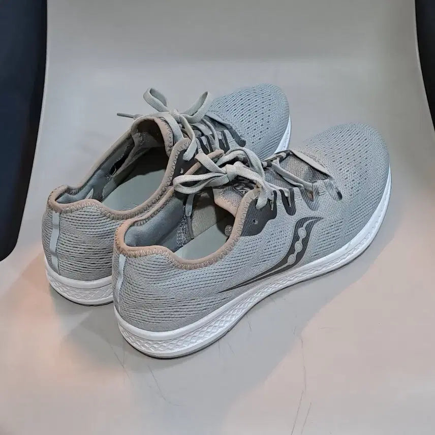 [BUNJANG] Saucony Versafoam Flare 270mm / 써코니 버사폼 플레어 270mm