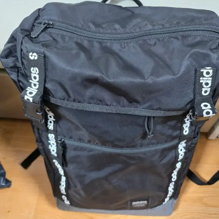 [BUNJANG] Adidas Casual Backpack / 아디다스 캐쥬얼 백팩