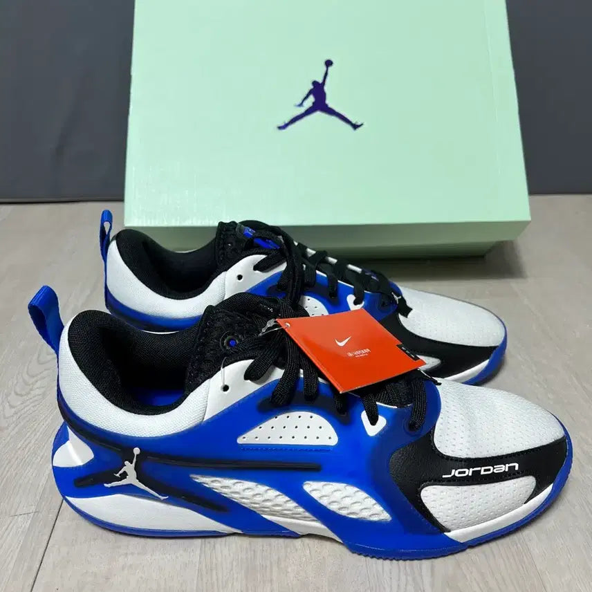 [BUNJANG] Jordan Heir Sneakers (Size 260/265/270) / (정품 나코탭 새제품) 조던 Heir (사이즈 260)