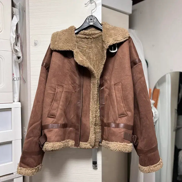 [BUNJANG] Oversized Faux Shearling Jacket / 빅사이즈 무스탕 자켓
