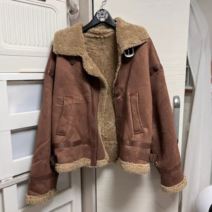 [BUNJANG] Oversized Faux Shearling Jacket / 빅사이즈 무스탕 자켓