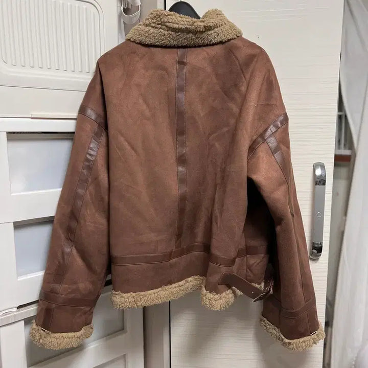 [BUNJANG] Oversized Faux Shearling Jacket / 빅사이즈 무스탕 자켓