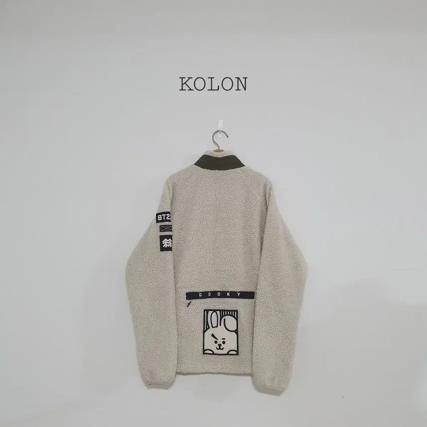 [BUNJANG] BT21 COOKY Fleece Zip-Up Jacket / No.26020304 BT21 COOKY 코오롱 쿠키 뽀글이 플리스 후리