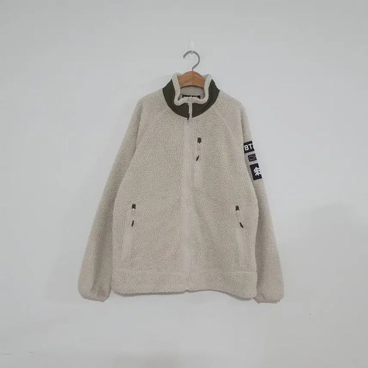 [BUNJANG] BT21 COOKY Fleece Zip-Up Jacket / No.26020304 BT21 COOKY 코오롱 쿠키 뽀글이 플리스 후리