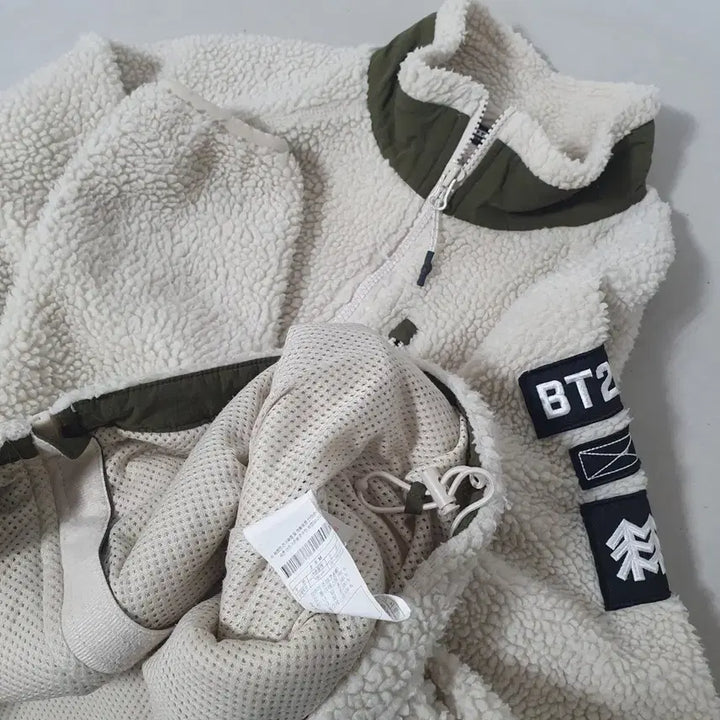 [BUNJANG] BT21 COOKY Fleece Zip-Up Jacket / No.26020304 BT21 COOKY 코오롱 쿠키 뽀글이 플리스 후리