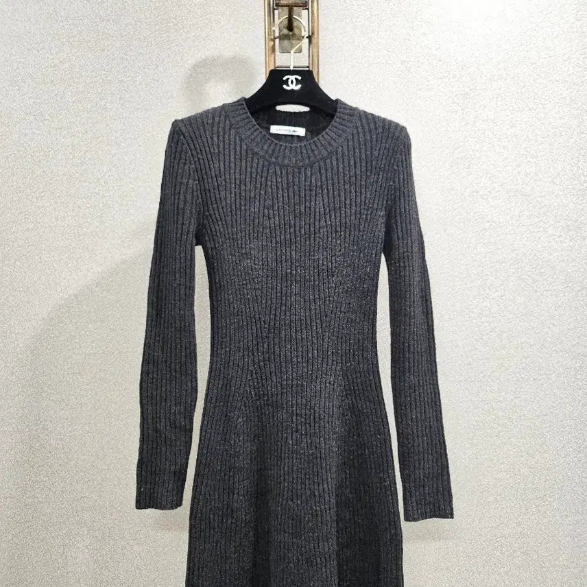 [BUNJANG] Lacoste Charcoal Ribbed Knit Dress / 라코스테