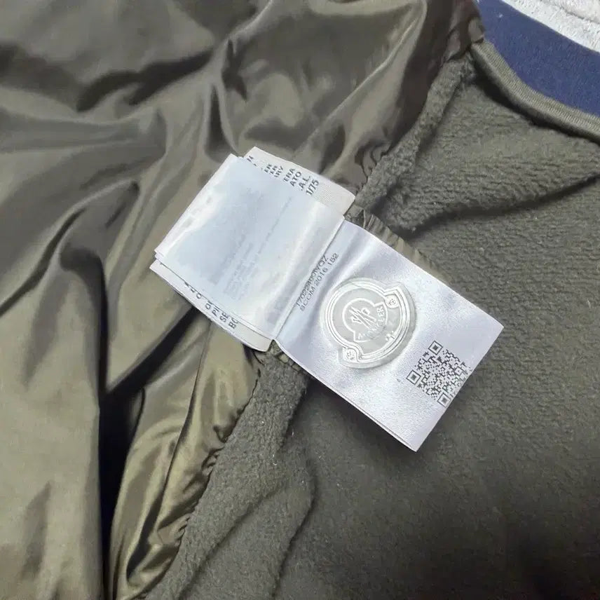 [BUNJANG] Moncler Hooded Padded Vest / 몽클레어 후드 패딩 조끼