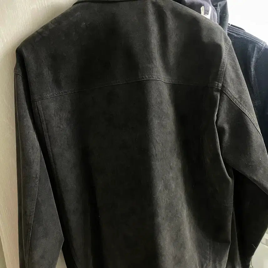 [BUNJANG] COOR Faux Suede Curve Line Jumper / COOR 페이크 스웨이드 커브 라인 점퍼