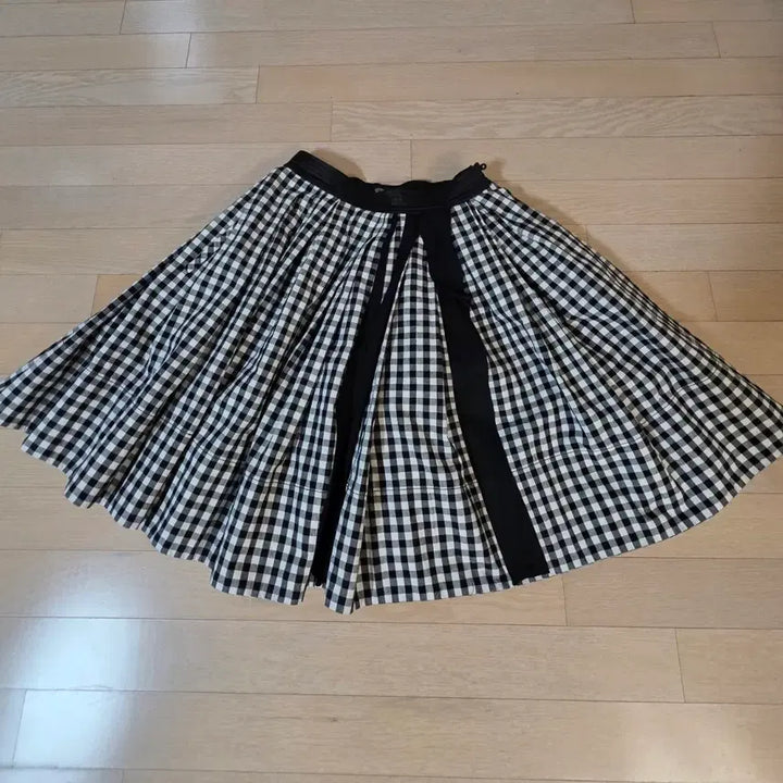 [BUNJANG] OZSECON Midi Checkered Flare Skirt Size S / 오즈세컨 미디 체크 플레어 스커트 사이즈s