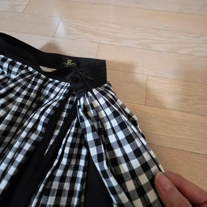 [BUNJANG] OZSECON Midi Checkered Flare Skirt Size S / 오즈세컨 미디 체크 플레어 스커트 사이즈s