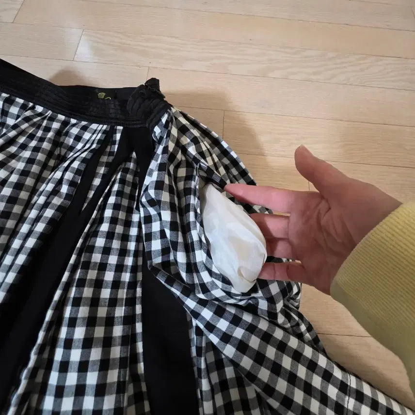 [BUNJANG] OZSECON Midi Checkered Flare Skirt Size S / 오즈세컨 미디 체크 플레어 스커트 사이즈s