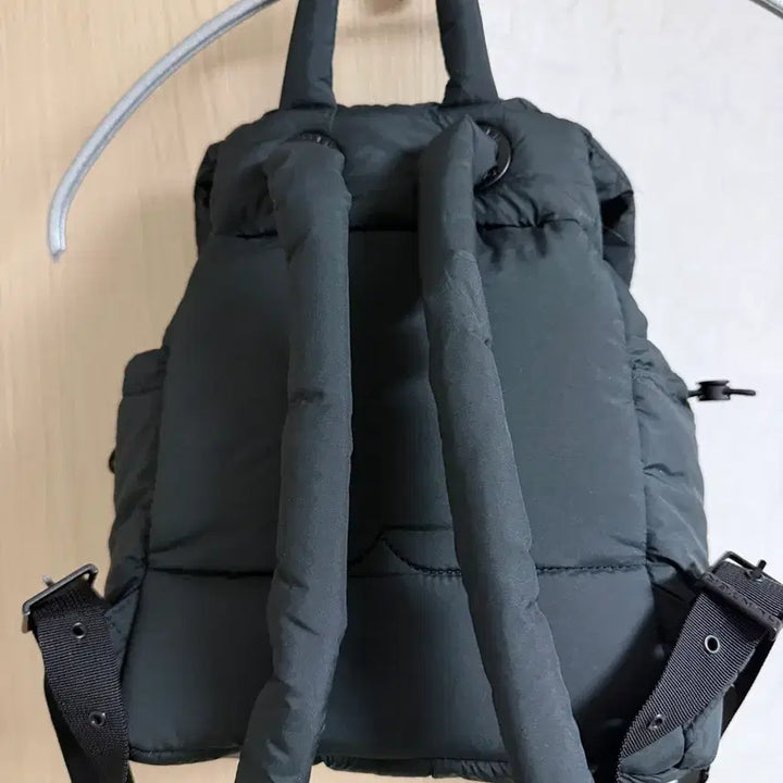 [BUNJANG] Hunter Padded Backpack Black / 헌터 패딩 백팩 블랙