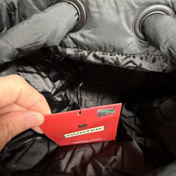 [BUNJANG] Hunter Padded Backpack Black / 헌터 패딩 백팩 블랙