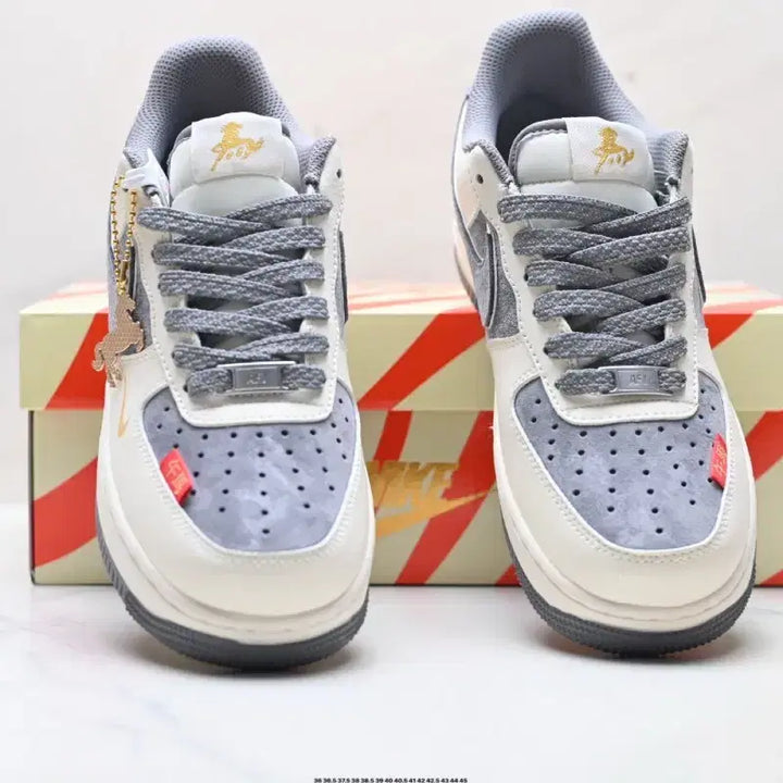 [BUNJANG] White Sneakers / 화이트 스니커즈