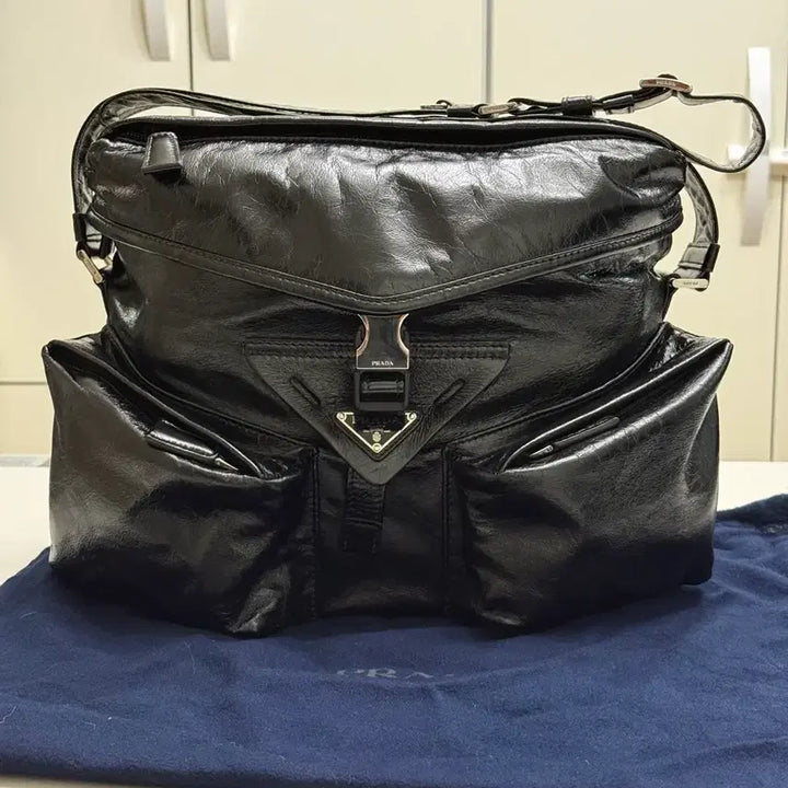 [BUNJANG] Prada Leather Shoulder Bag / [새상품급/직거래만] 프라다 가죽 숄더백 /가방,더스트백,택,인보이스