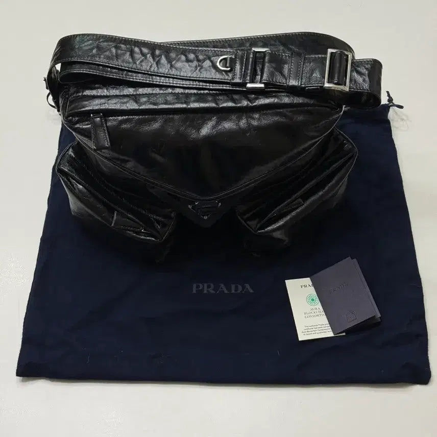 [BUNJANG] Prada Leather Shoulder Bag / [새상품급/직거래만] 프라다 가죽 숄더백 /가방,더스트백,택,인보이스
